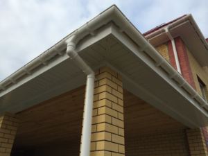 Водосточная система Дёке Люкс. Цвет пломбир