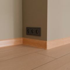 плинтус ПВХ «Ideal» серия «Классик», дуб