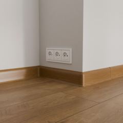 плинтус ПВХ «Ideal» серия «Классик», дуб коньячный