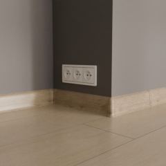 плинтус ПВХ «Ideal» серия «Классик», дуб латте