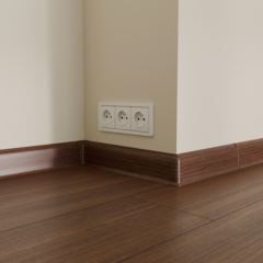 плинтус ПВХ «Ideal» серия «Классик», орех миланский